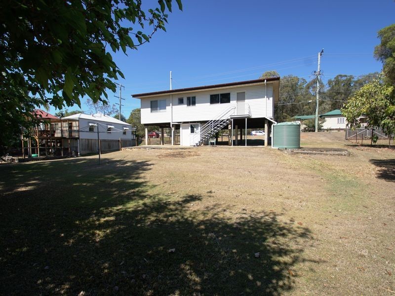 6 Mary Street, Blackstone QLD 4304
