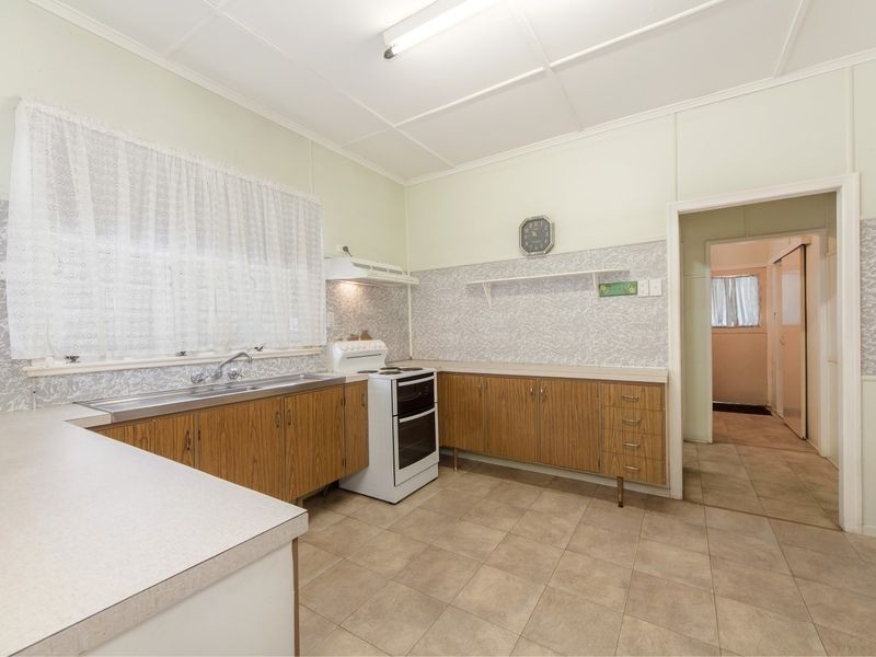 62 Samford Road, Leichhardt QLD 4305