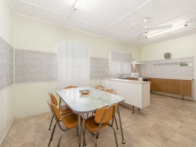 62 Samford Road, Leichhardt QLD 4305