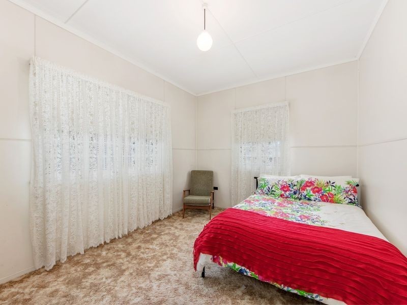 62 Samford Road, Leichhardt QLD 4305
