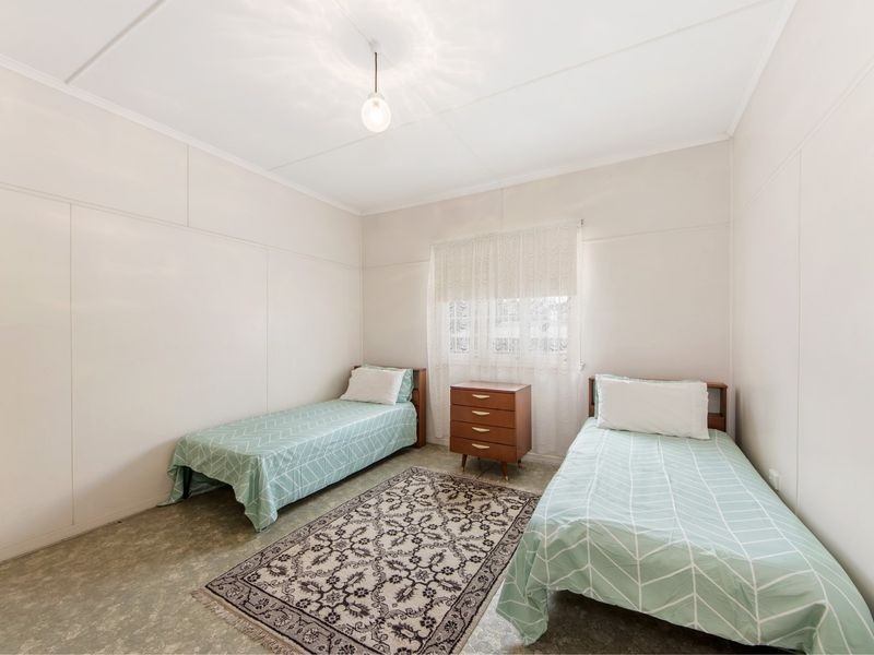 62 Samford Road, Leichhardt QLD 4305