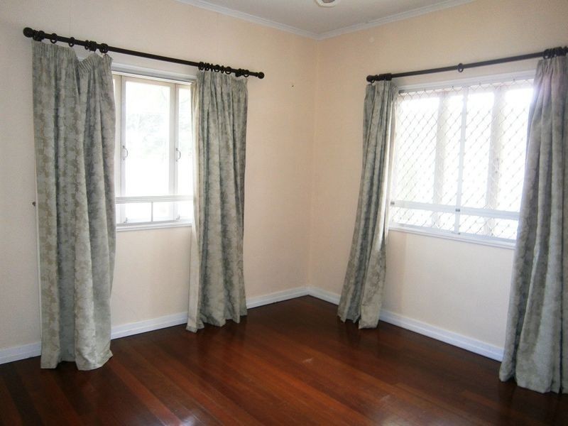 16 Gilliver Street, Eastern Heights QLD 4305