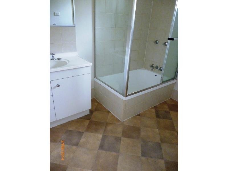 2 Cleary Street, Bundamba QLD 4304