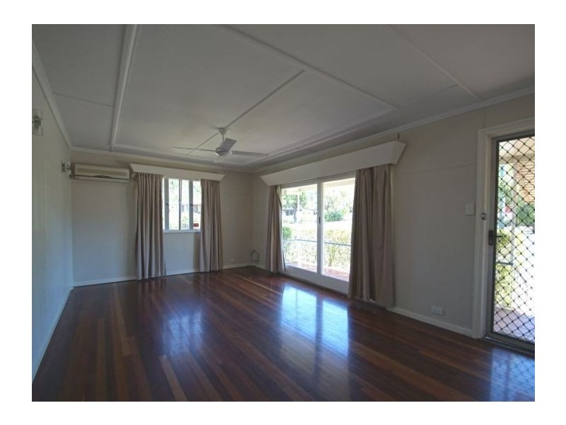 18 Grenadier Circle, Ebbw Vale QLD 4304