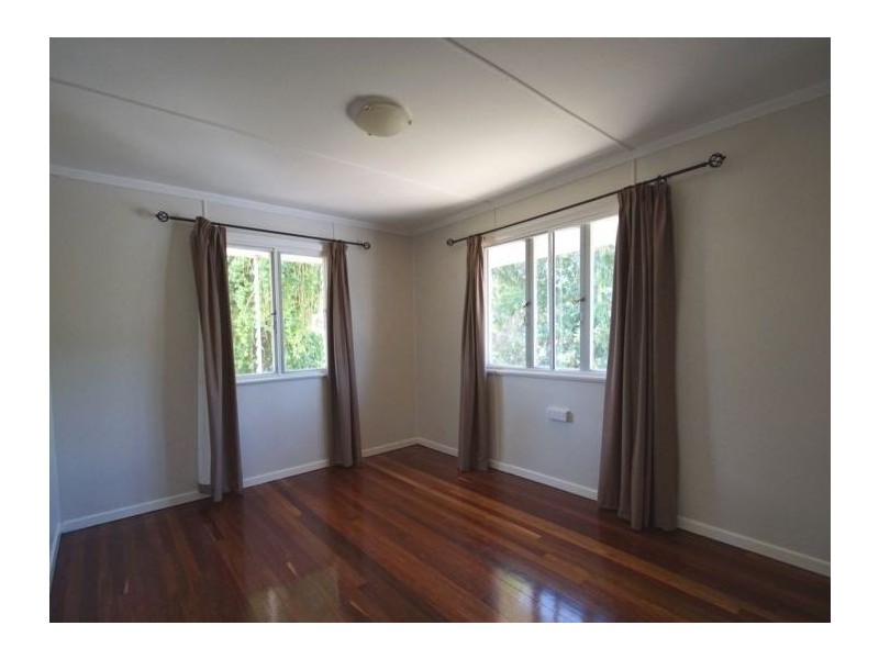 18 Grenadier Circle, Ebbw Vale QLD 4304