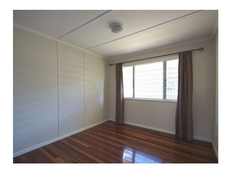 18 Grenadier Circle, Ebbw Vale QLD 4304