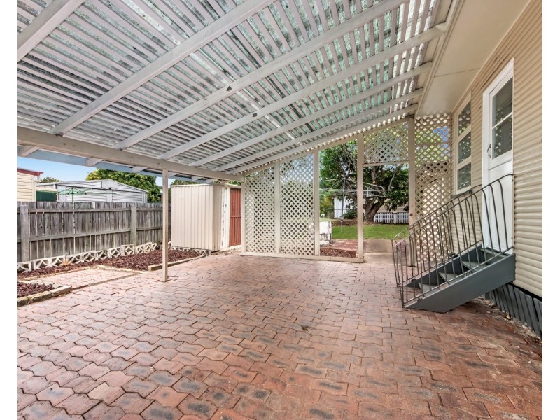 37 Dell Street, Eastern Heights QLD 4305
