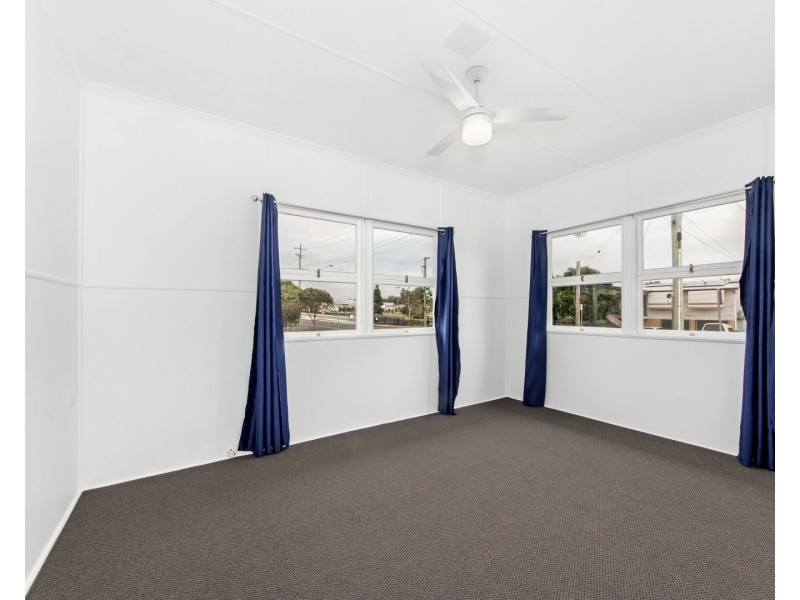 37 Dell Street, Eastern Heights QLD 4305