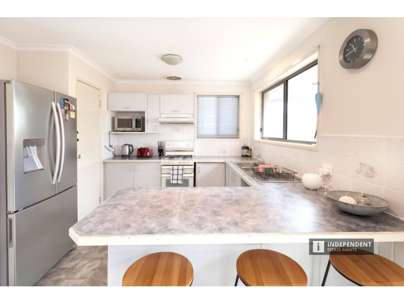 137 Monahans Road, Cranbourne West VIC 3977