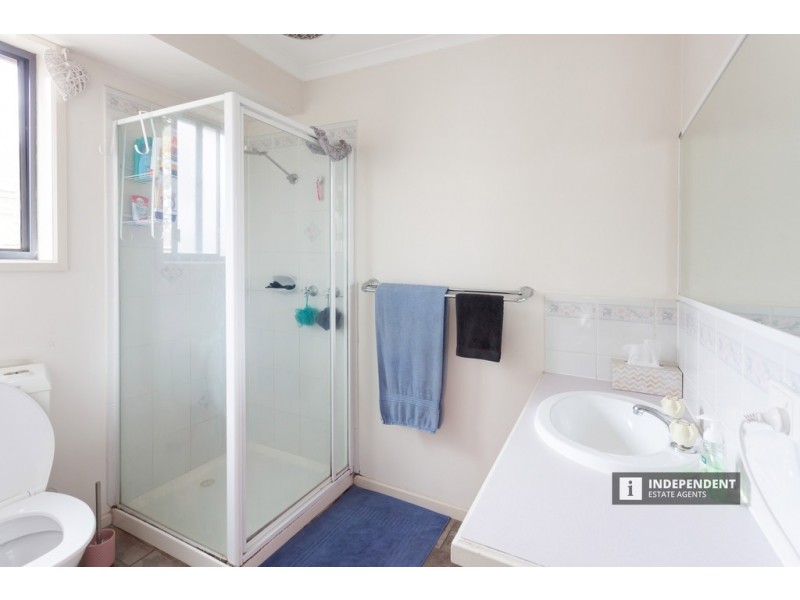 137 Monahans Road, Cranbourne West VIC 3977