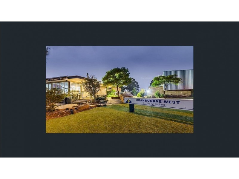 137 Monahans Road, Cranbourne West VIC 3977