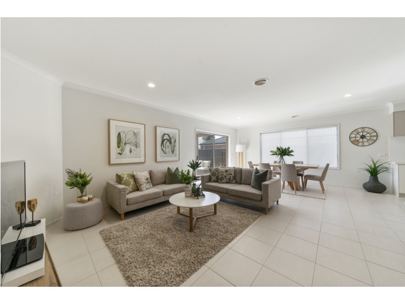 100 Alisma boulevard, Cranbourne North VIC 3977