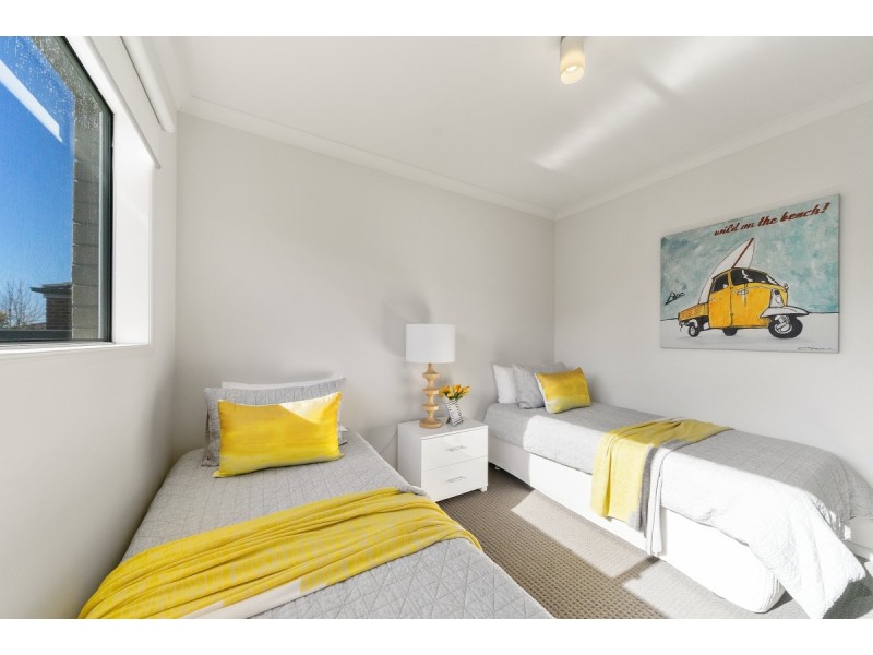 100 Alisma boulevard, Cranbourne North VIC 3977