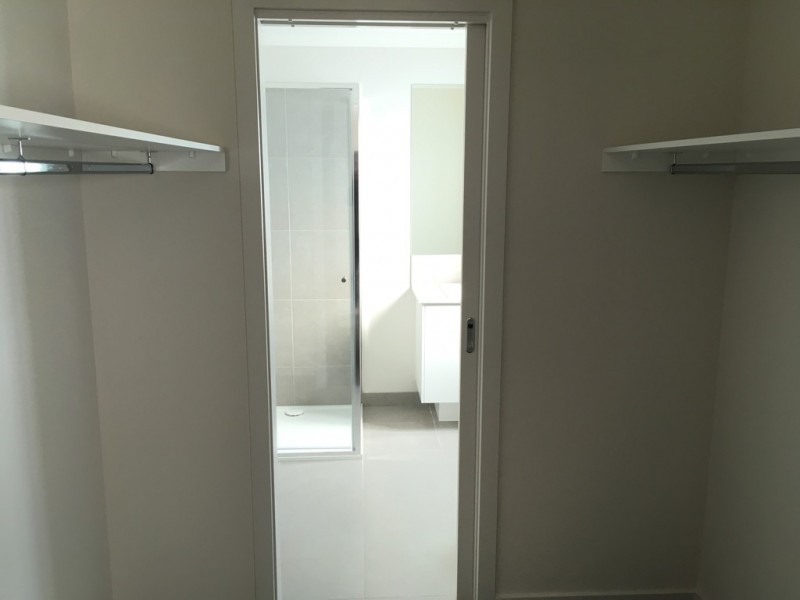 168 Thoroughbred drive, Clyde North VIC 3978