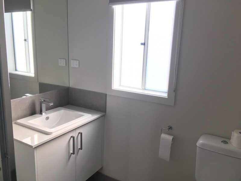 168 Thoroughbred drive, Clyde North VIC 3978