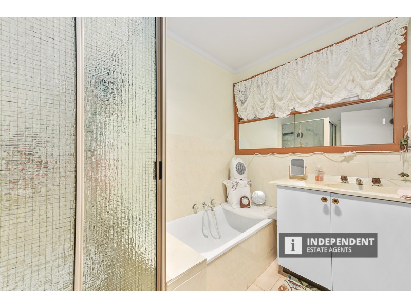 8/8-10 Lorraine st, Dandenong VIC 3175