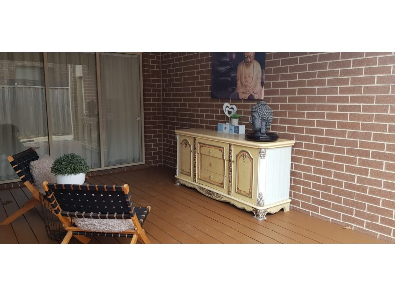 6 Abbeygate way, Cranbourne West VIC 3977