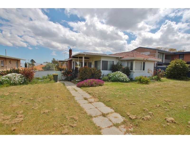 135 Hayes Avenue, Dianella WA 6059