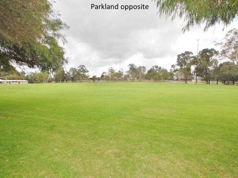 49 Rosher Road, Lockridge WA 6054