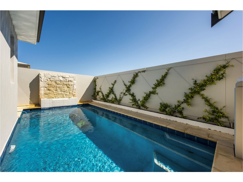 10 Muchea Gardens, Dianella WA 6059