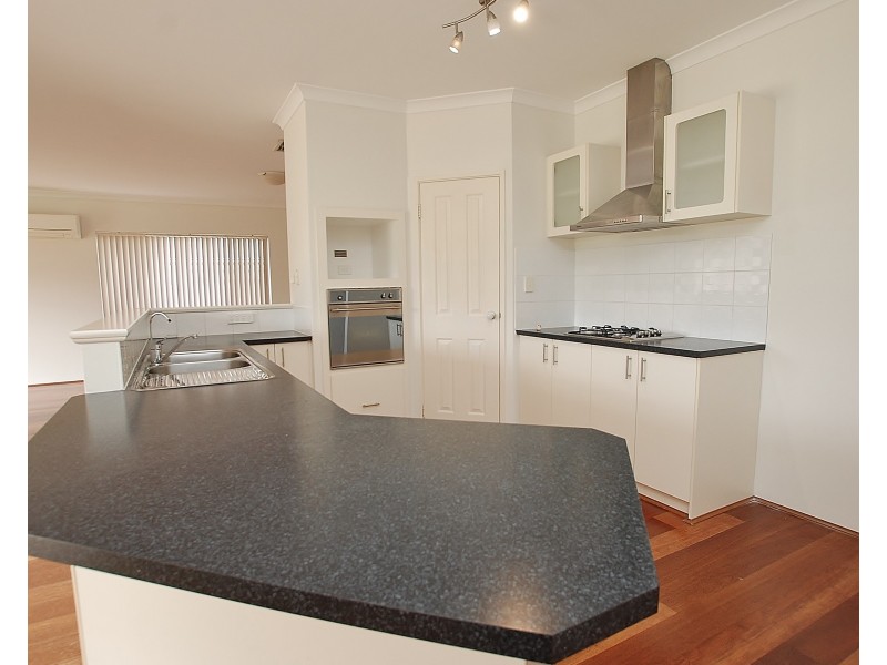 9 Convallis Vista, The Vines WA 6069