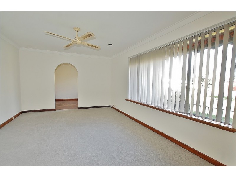 16 Nelligan Street, Dianella WA 6059