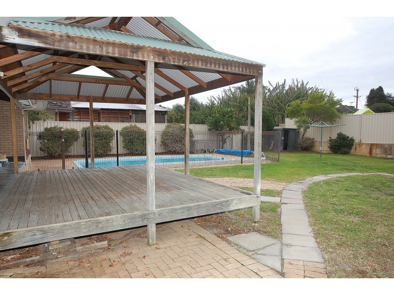 16 Nelligan Street, Dianella WA 6059