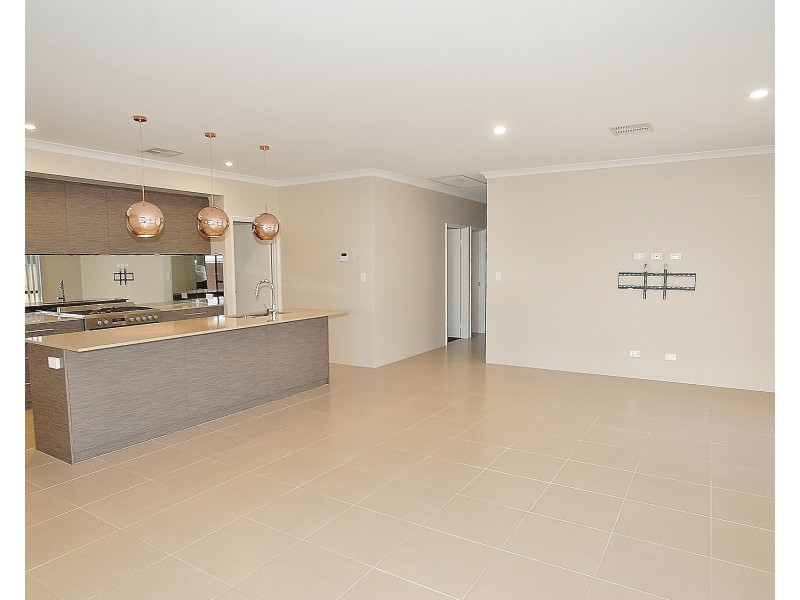 10 Slade Avenue, Ellenbrook WA 6069