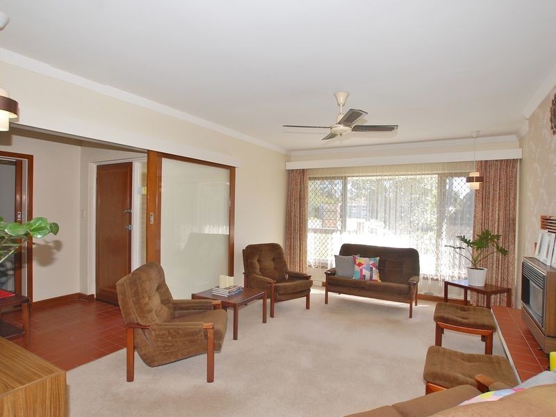 139 Howes Crescent, Dianella WA 6059