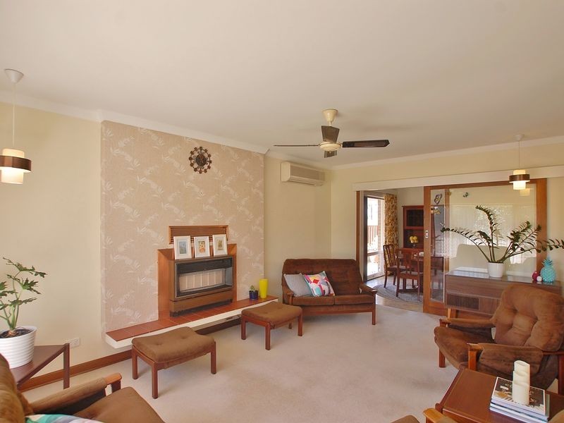 139 Howes Crescent, Dianella WA 6059