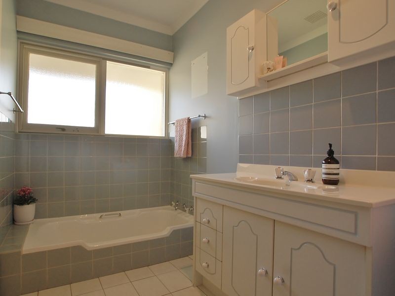 139 Howes Crescent, Dianella WA 6059