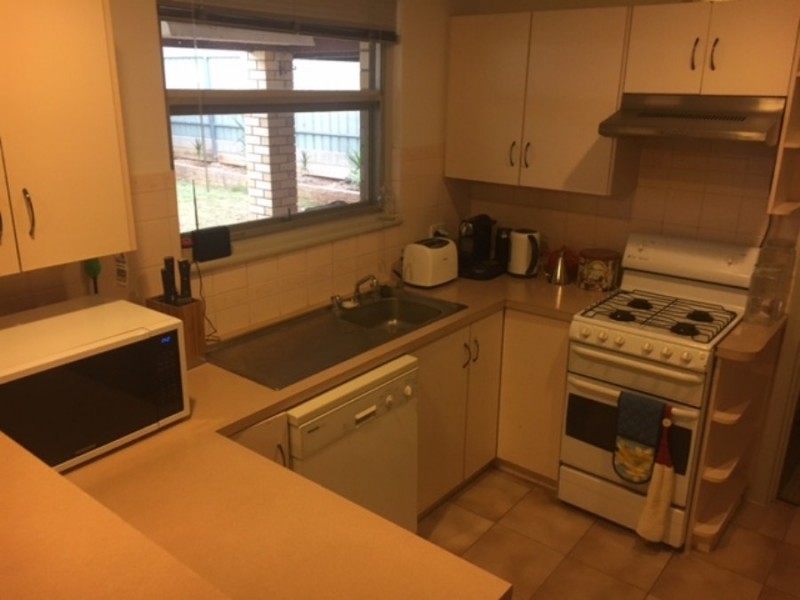 9 Glenburnie St, Happy Valley SA 5159