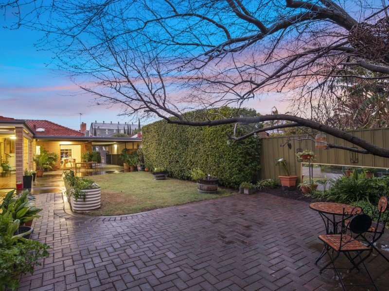 12 Barnes Avenue, Marleston SA 5033