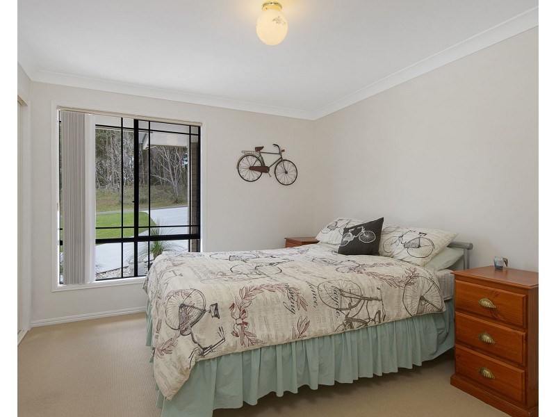 5 Fenton Drive, King Creek NSW 2446