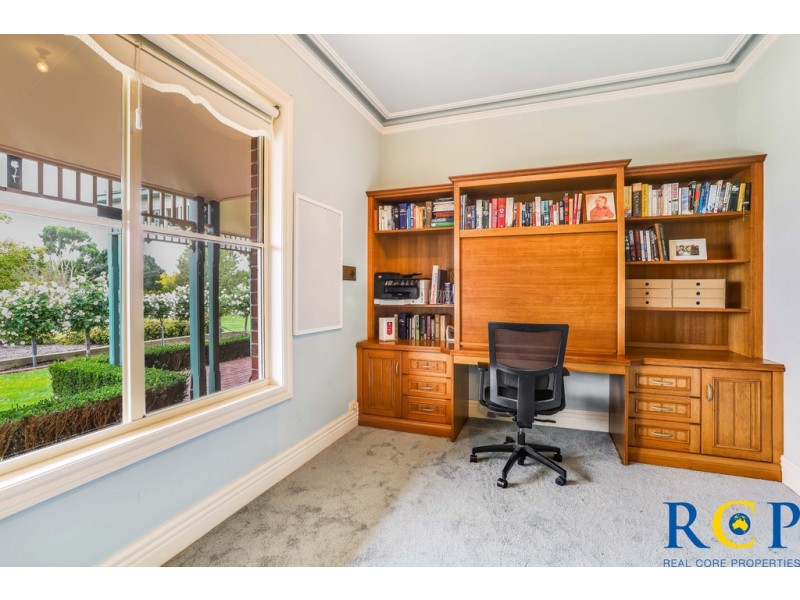 Lovely Banks VIC 3221