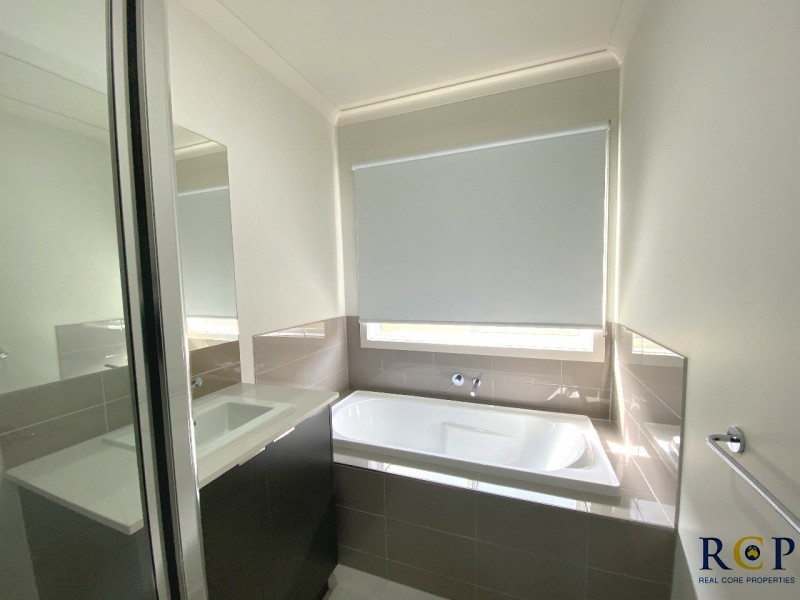 35 Bishopsgate Avenue, Tarneit VIC 3029