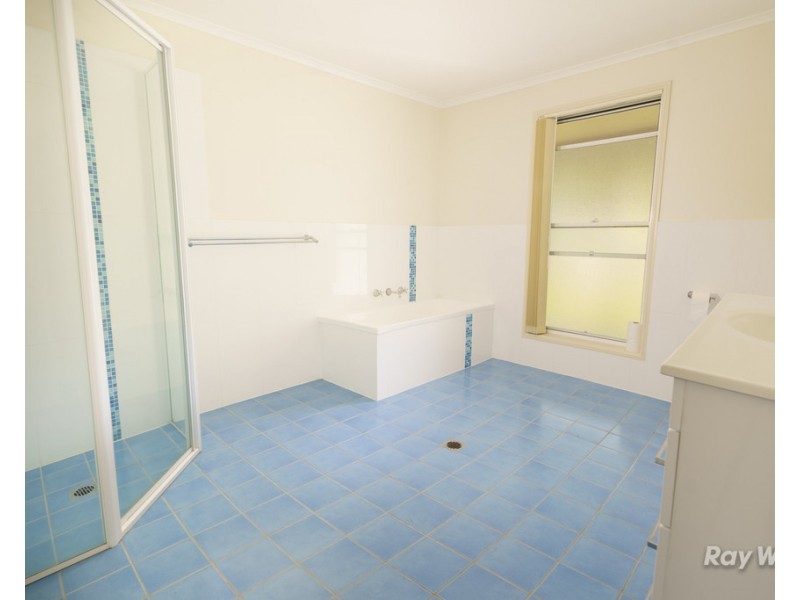 36 Lake Russell Drive, Emerald Beach NSW 2456
