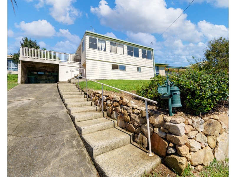 8 Barnes Street, Woolgoolga NSW 2456