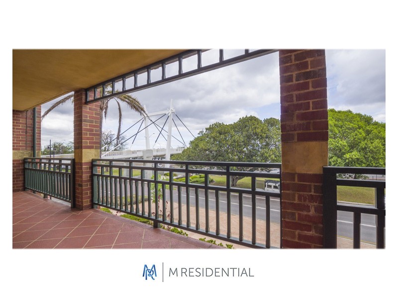 13/2 Preston Street, Como WA 6152