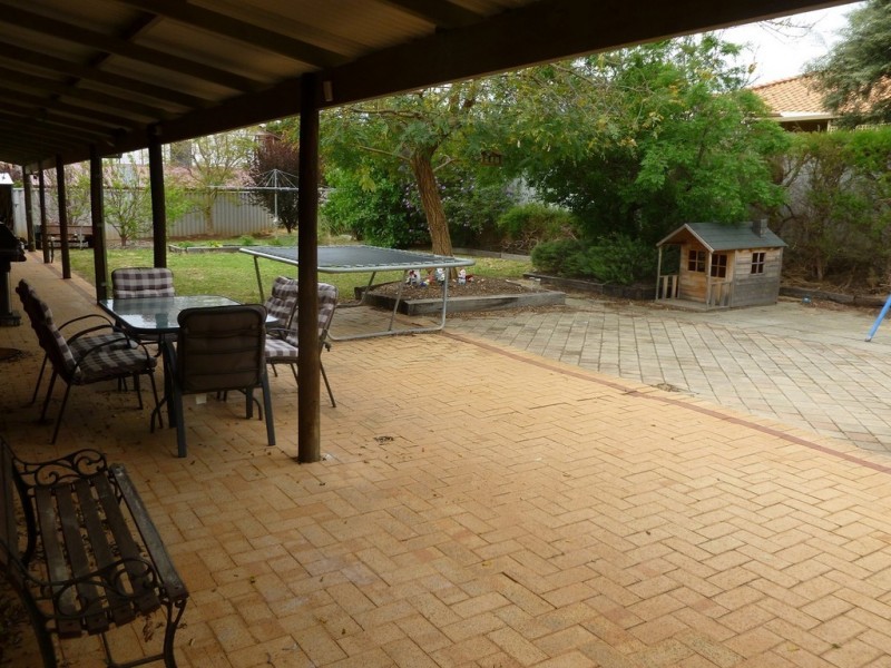 20 James Street, Swan View WA 6056