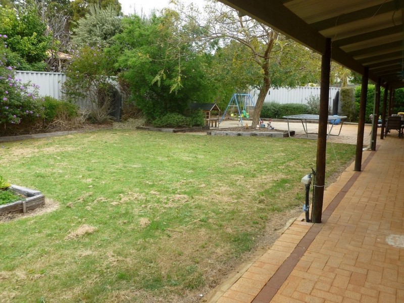 20 James Street, Swan View WA 6056