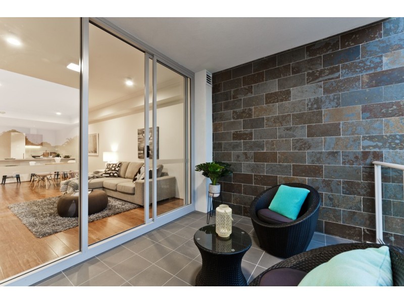 2/5 Barker Avenue, Como WA 6152