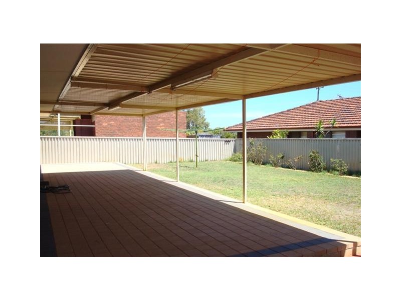 2 Scales Way, Spearwood WA 6163