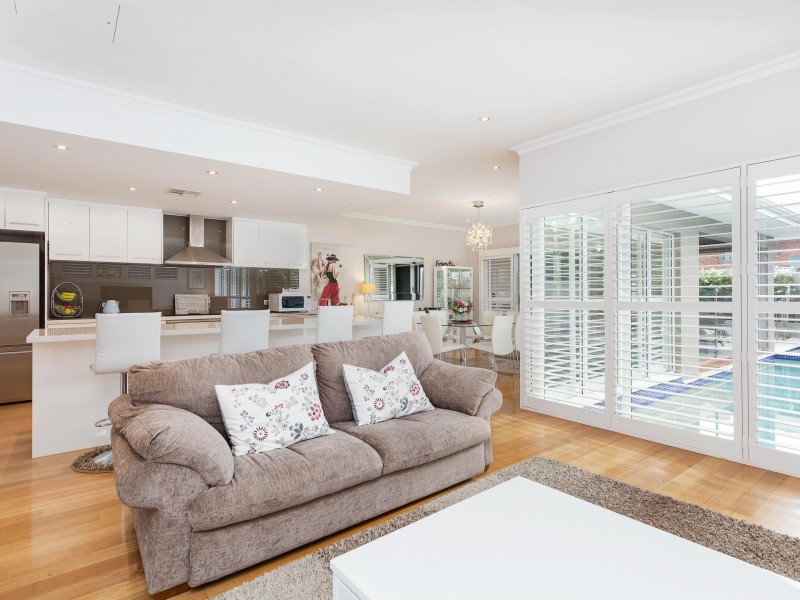 213A Labouchere Road, Como WA 6152