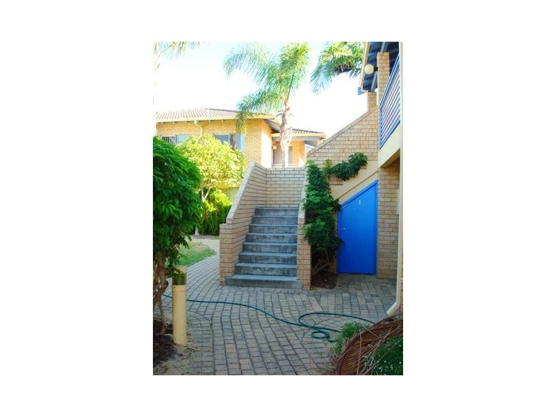 8/5 Brookside Avenue, South Perth WA 6151