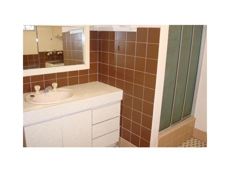 16A Cale Street, Como WA 6152