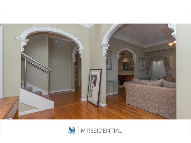 27 Stitfold Promenade, Salter Point WA 6152