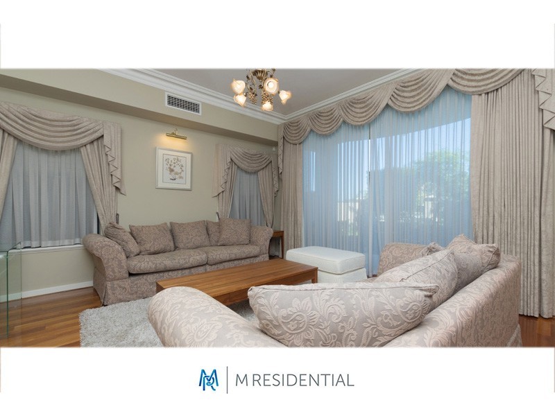 27 Stitfold Promenade, Salter Point WA 6152