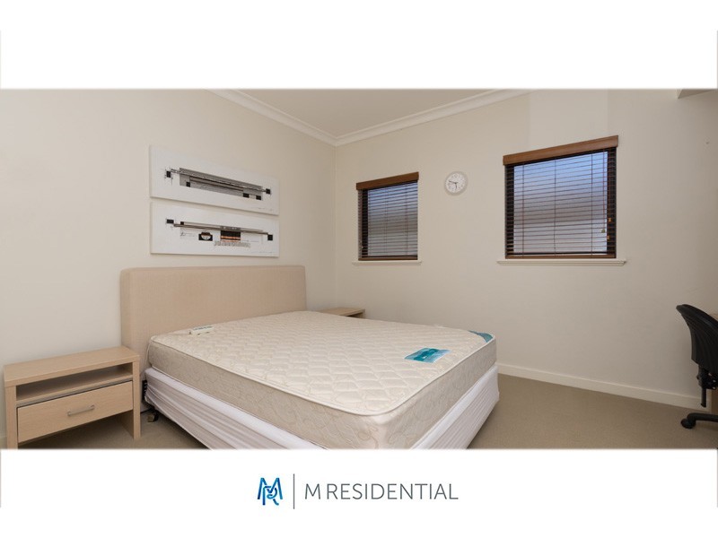 27 Stitfold Promenade, Salter Point WA 6152