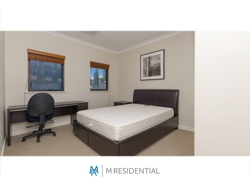 27 Stitfold Promenade, Salter Point WA 6152